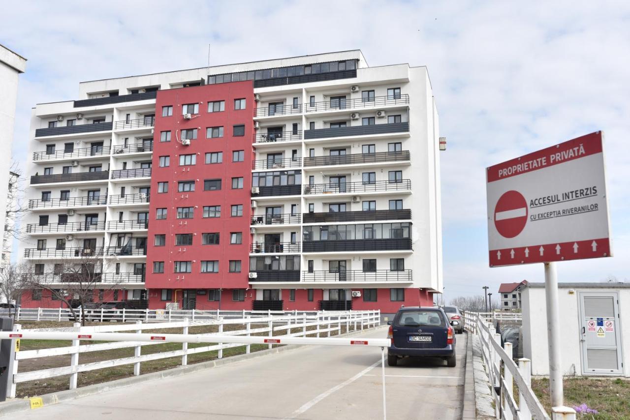 Luxury Mall Q4 Apartments Bacău Exterior foto
